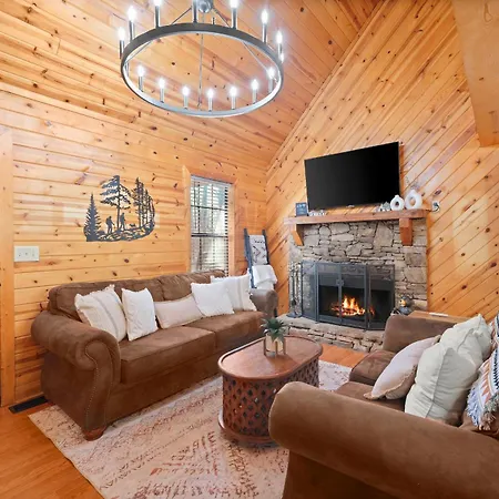 Firefly Lodge - Cozy 4 Bedroom Cabin Minutes To Helen Sautee Nacoochee Exterior photo