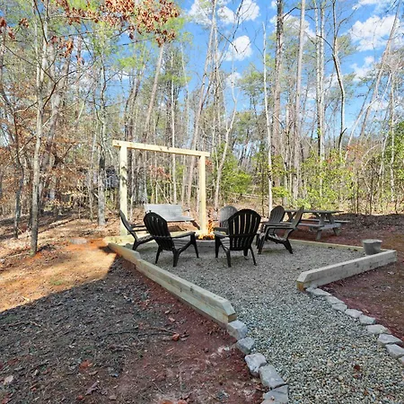 Firefly Lodge - Cozy 4 Bedroom Cabin Minutes To Helen Sautee Nacoochee Exterior photo