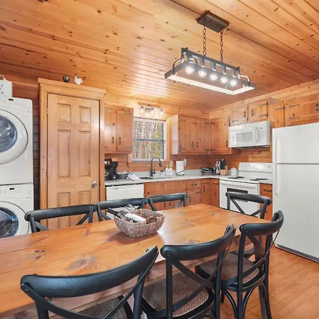 Firefly Lodge - Cozy 4 Bedroom Cabin Minutes To Helen Sautee Nacoochee Exterior photo